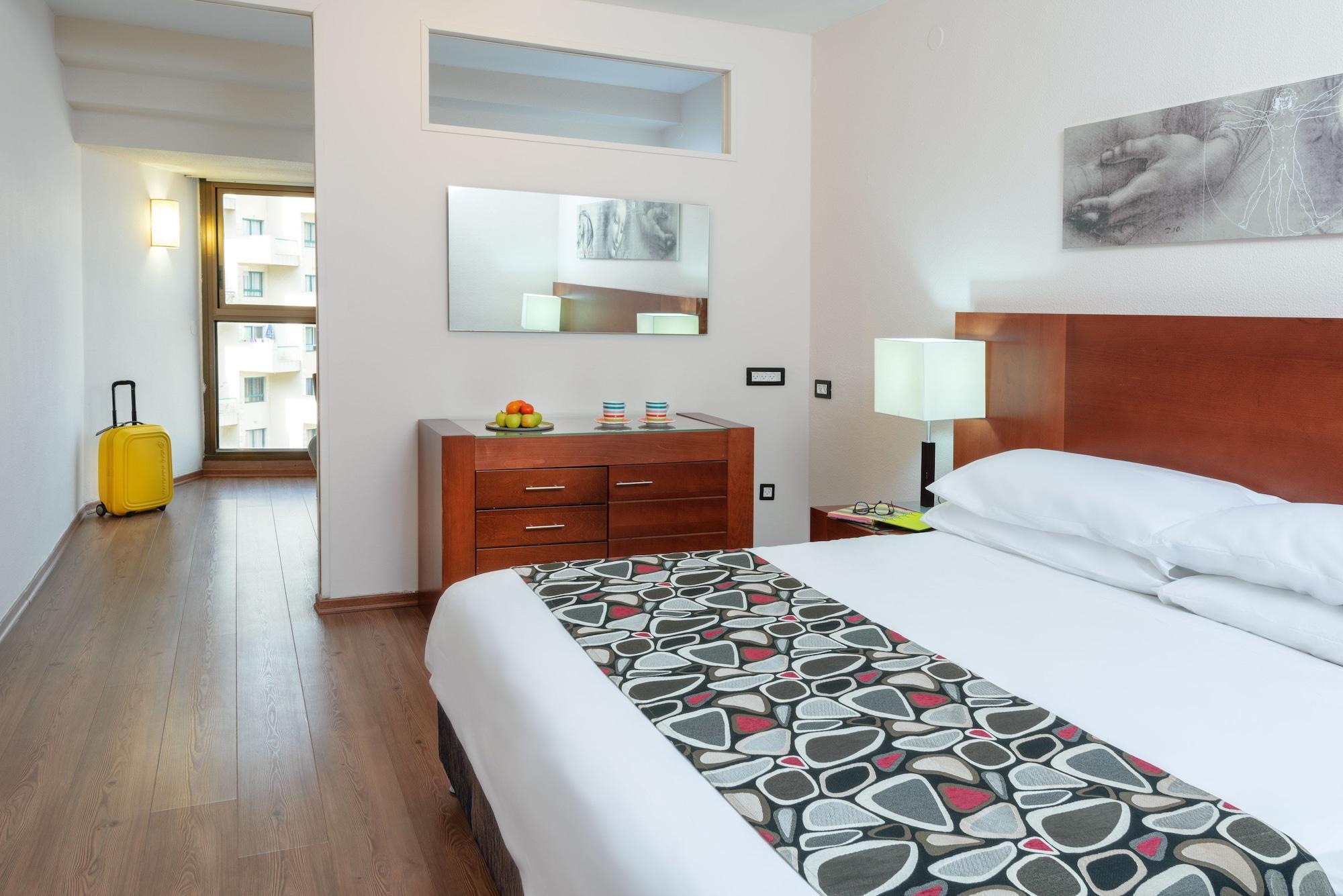 Leonardo Hotel Тиберия Екстериор снимка